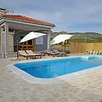 Modern Rak With Beautiful Pool *