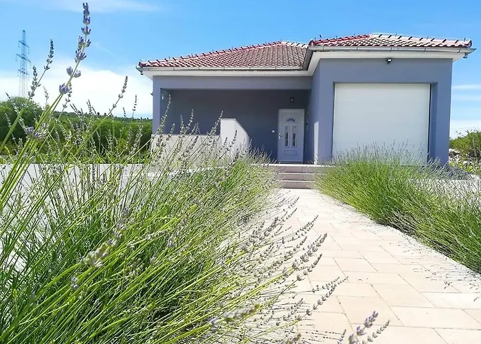 Vila Modern Rak With Beautiful Pool *