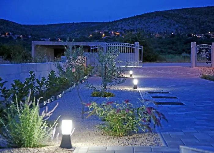 Modern Rak With Beautiful Pool * Sibenik