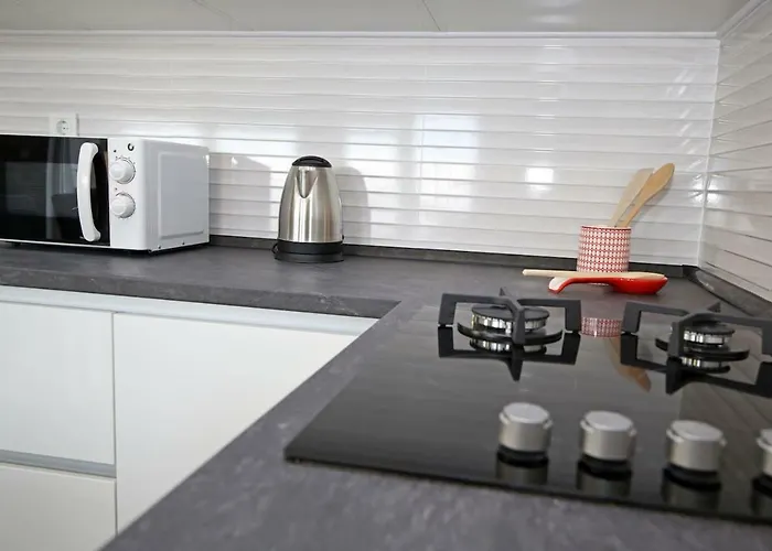 Modern Rak With Beautiful Pool Vila *