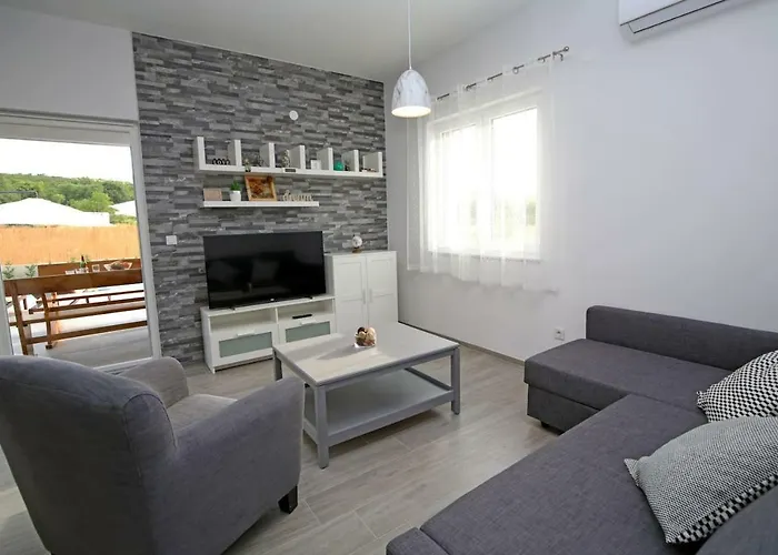 Vila Modern Rak With Beautiful Pool Sibenik