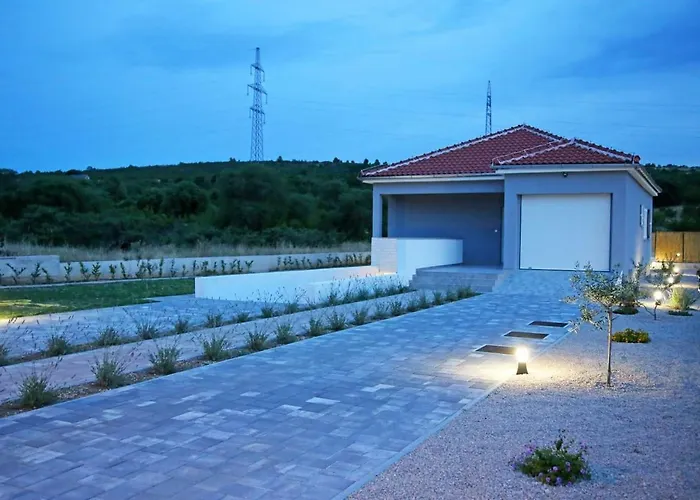 Modern Rak With Beautiful Pool Sibenik